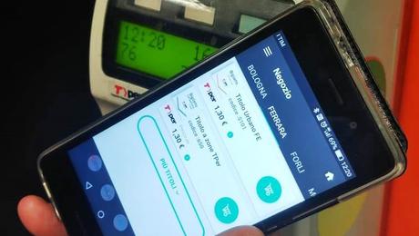 Ora a Ferrara e provincia il biglietto del bus è acquistabile anche con il telefonino