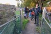 Sopralluogo sopra le mura che costeggiano via Baluardi, a Ferrara, per il percorso partecipato del progetto Atuss