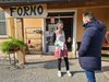 "Frazioni al centro": l'assessore Matteo Fornasini in un negozio di Baura, Ferrara 14 marzo 2022 fotoSP