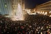 8 dic 23 - Accensione albero piazza Cattedrale Ferrara frontale 2