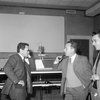 Pasolini con Giorgio Bassani in sala di montaggio durante la lavorazione del film La rabbia, 1963 Archivio Storico Luce