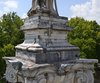 statua Ariosto 2