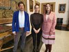 L'assessore Dorota Kusiak con Andrea Lucisano ed Evelin Egner nella sala degli Arazzi del Municipio di Ferarra per il progetto di turismo culturale in lingua tedesca (foto GioM)