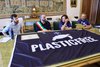 premio Comune Plastic Free 2022: da sinistra l'ass. Alessandro Balboni, il sindaco Alan Fabbri e Paola Felletti Spadazzi e Dimitriy Porokhovskyy (foto FVecch)