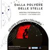 Locandina della mostra intitolata "Dalla polvere alle stelle" alla Biblioteca Bassani di Ferrara