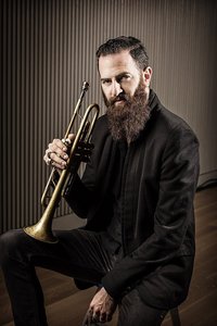 Avishai Cohen, contrabbassista, compositore, cantante e bassista jazz israeliano
