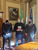 Consegna del volume su "I carabinieri nella storia italiana" da parte dell'Ass. nazionale carabinieri di Ferrara a Sindaco Alan Fabbri - Ferrara, 27-01-2021 (fotoML)