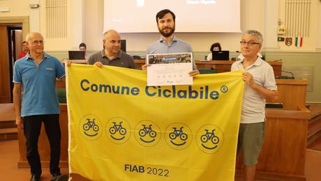 Consiglio comunale di Ferrara, premio della Federazione italiana ambiente e bicicletta ed esito della seduta