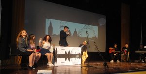 Studenti in scena in Sala Estense