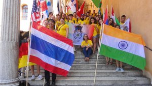 I ragazzi del Youth Camp Emilia in Municipio a Ferrara, 18 luglio 2018