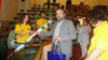 Assessore Massimo Maisto accoglie ragazzi del Youth Camp Emilia a Ferrara 2018