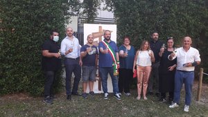 Inaugurazione dello spazio riqualificato del Giardino delle Duchesse di Ferrara con il taglio del nastro del sindaco Alan Fabbri e ass. Travagli