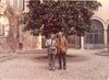 Lebano e Bassani nel giardino nel 1974 - Ferrara, mostra "Giorgio Bassani e la casa della magnolia"