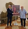 Manfredo Manfredini - L'ass. Marco Gulinelli consegna ad Angelo Lupini il catalogo