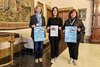 L'assessore Cristina Coletti con Marika Massarenti e Sonia Mangolini dell'associazione Nati Prima odv