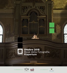 Locandina delle iniziative di Riaperture per "Ottobre mese della fotografia 2018"