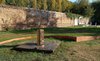 Tomba-monumento a Giorgio Bassani, di Arnaldo Pomodoro. Fotografia Baraldi. © IAT Ferrara - Ferrara Terra e Acqua